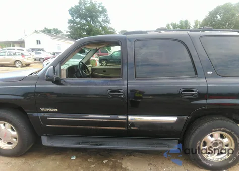 2002 GMC Yukon из США, поврежденный, VIN 1GKEC13V42R252461